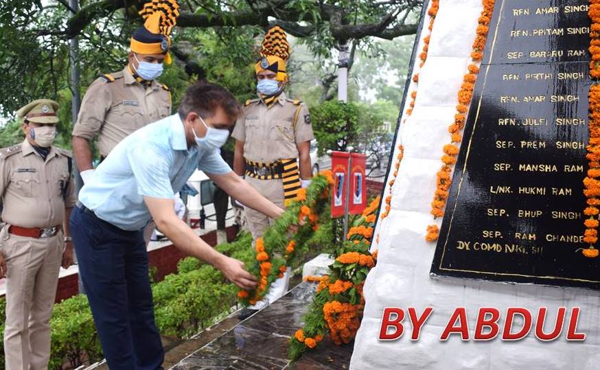 कारगिल विजय दिवस पर शहीद स्मारक नाहन में दी शहीदों को श्रद्धांजलि