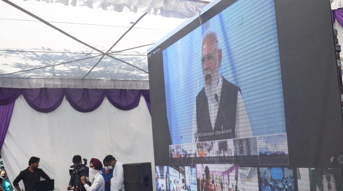 पीएम मोदी ने पांवटा साहिब में ऑक्सीजन प्लांट का वर्चुअल शुभारंभ किया
