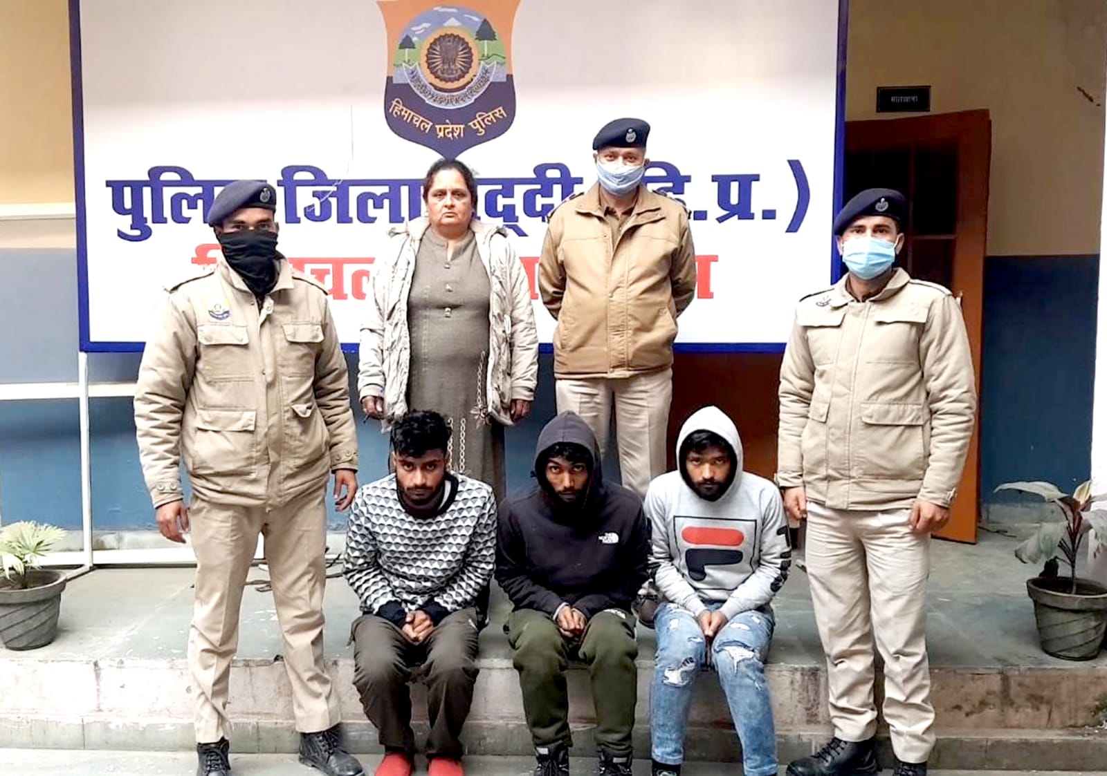 पुलिस ने दबोचे स्नेचिंग के तीन आरोपी, यूं देते थे वारदात को अंजाम