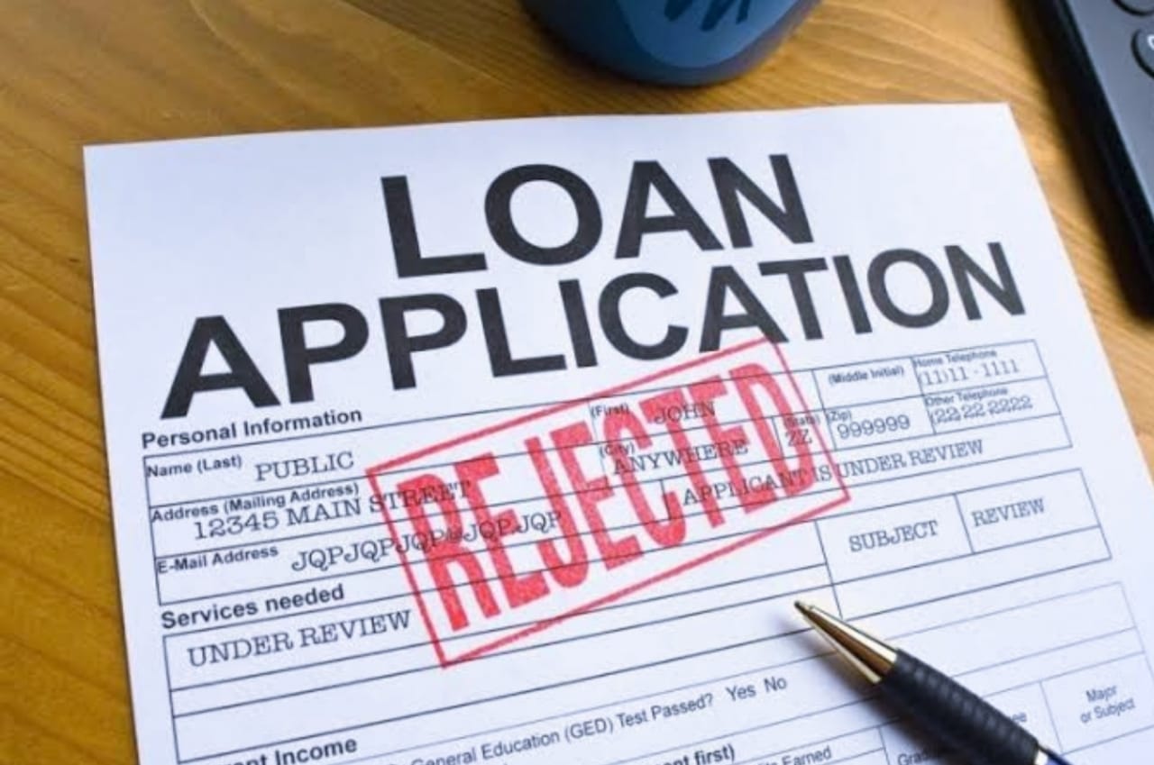 Loan Approval Tips : नहीं मिल रहा लोन ?