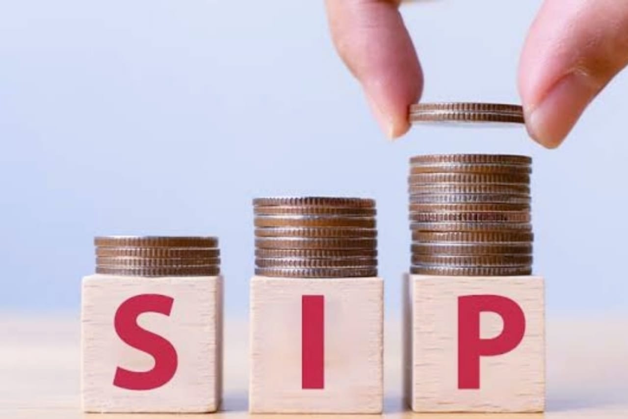 Mutual funds : SIP में निवेश से पहले जान लें ये जरूरी बात, फायदे में रहेंगे