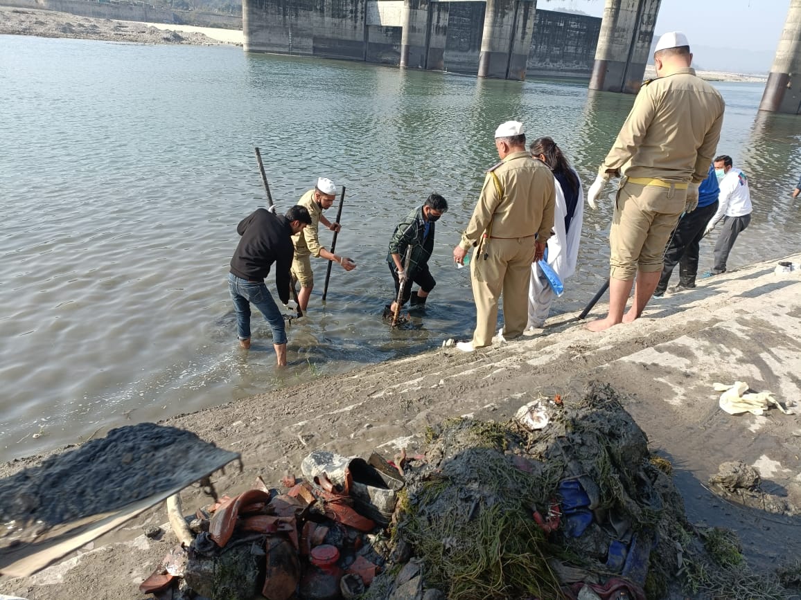 Paonta Sahib: संत निरंकारी मिशन द्वारा प्रोजेक्ट अमृत के तहत स्वच्छ जल स्वच्छ मन परियोजना का शुभारम्भ