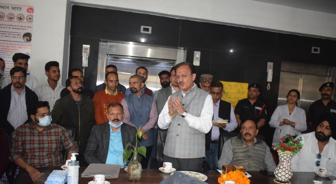 उद्योग मंत्री हर्षवर्धन चौहान ने पांवटा साहिब में स्वास्थ्य व्यवस्था को लेकर कही ये बड़ी बात, पढ़ें क्या बोले उद्योग मंत्री