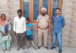 Paonta Sahib: पांवटा साहिब पुलिस ने लापता बच्चे को ढूंढ कर किया परिजनों के हवाले
