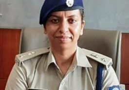 बड़ी खबर: एसपी डॉ आकृति शर्मा का बड़ा एक्शन, थाना में छलक रहे थे जाम मौके पर पहुंच SHO समेत 3 को किया सस्पेंड