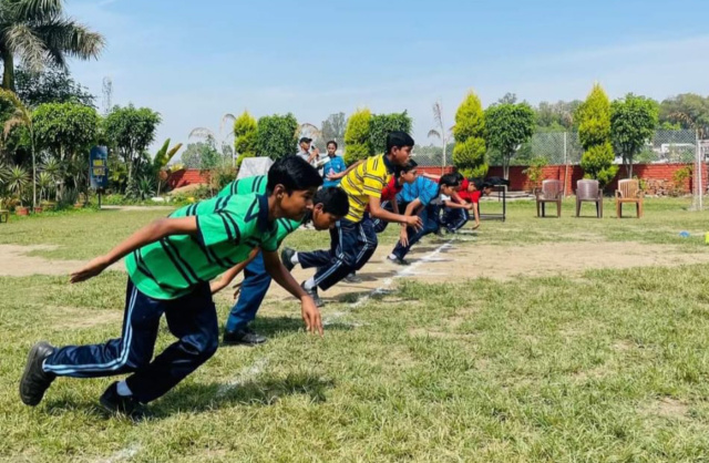 Paonta Sahib News: द रोज आर्किड वर्ल्ड स्कूल में मनाया विश्व एथलेटिक्स दिवस