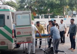 Sirmour News: सिरमौर में बड़ा हादसा!कार अनियंत्रित होकर खाई में गिरी, टीचर की मौत