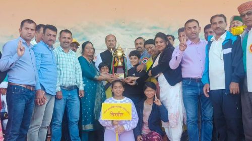 Paonta Sahib: द स्कॉलर्स होम स्कूल के खिलाड़ियों ने लगातार दूसरी बार राज्य स्तरीय बैडमिंटन प्रतियोगिता जीती