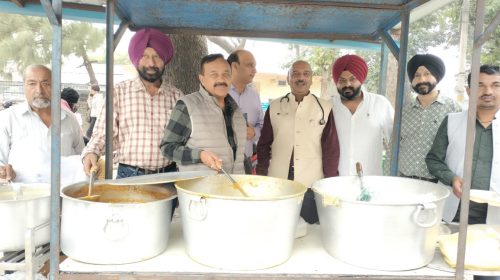 Paonta Sahib: सरदार अजीत सिंह कथूरिया की याद में अस्पताल में लगाया लंगर! पूर्व विधायक किरनेश जंग श्रद्धांजलि देने पहुंचे