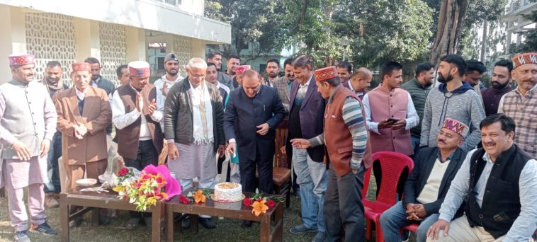 Paonta Sahib: इस अनूठे अंदाज में मनाया पूर्व विधायक बलदेव तोमर का जन्मदिन! यहां जुटे हाटी नेता  ,