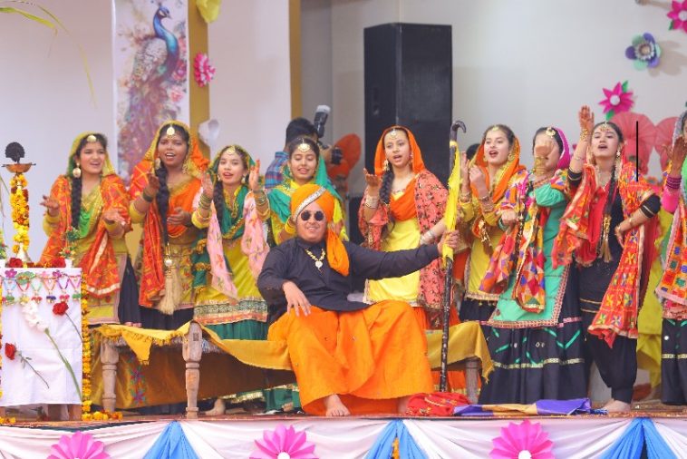 Paonta Sahib: गुरु नानक मिशन पब्लिक स्कूल में भांगड़ा नाटी ने मचाया धमाल! गणेश दुर्गा स्तुति ने भक्तिमय किया माहौल! देखें और क्या रहा खास