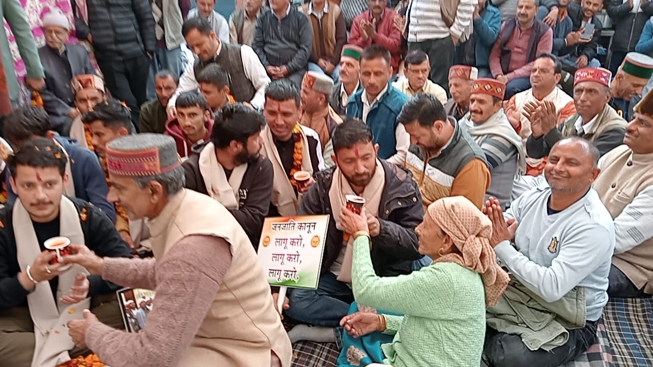 Shillai News: सतौन की सड़कों पर हाटी युवाओं का जोरदार प्रदर्शन! एसटी प्रमाण पत्र के लिए की आवाज बुलंद! कहा मंत्री का करेंगे घेराव दिखाएंगे काले झंडे