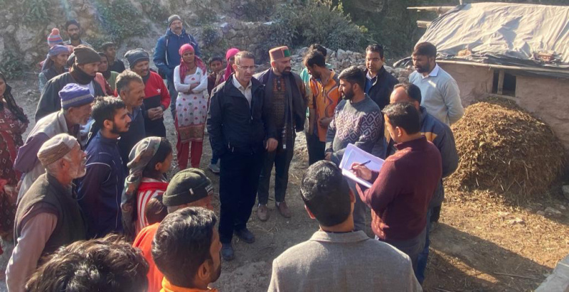 Shillai News: शिलाई पहुंचे डीसी सुमित खिमटा! विकास कार्यों के लिए अधिकारियों को दिए ये अहम निर्देश! देखें पूरी रिपोर्ट