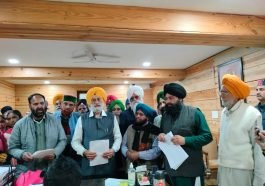 पांवटा साहिब : 2021 में हुए किसान आंदोलन के बाद 2024 में एक बार फिर क्यों सड़कों पर उतरे किसान ! किसानों से किए अपने 10 वादों को पूरा करने में विफल रही मोदी सरकार…