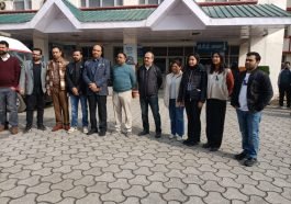Paonta Sahib: सिविल अस्पताल में डॉक्टरों ने की गेट मीटिंग! इन मुद्दों पर हुई चर्चा