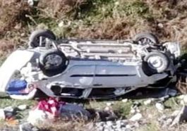 Himachal Accident: सड़क से गहरी खाई में लुढ़की कार! चालक की दर्दनाक मौत