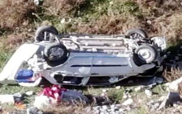 Himachal Accident: सड़क से गहरी खाई में लुढ़की कार! चालक की दर्दनाक मौत