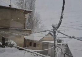 Himachal Weather Update: हिमाचल में मौसम ने बदली करवट! बारिश के साथ ताजा बर्फबारी..