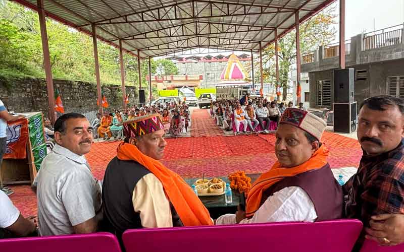 Paonta Sahib: पांवटा में मनाई बाबा भीमराव अंबेडकर जयंती! लोगों ने संविधान निर्माता को किया याद