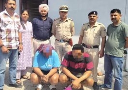 Sirmour News: साइबर ठगी का भंडाफोड़! लाखों की ठगी करने वाले अफ़्रीकी मूल के दो आरोपी गिरफ्तार