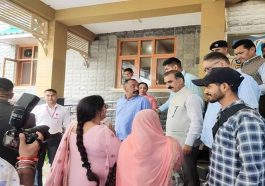 CM Sukhu: दराट के हमले से घायल हुई युवती का पूरा खर्च उठाएगी हिमाचल सरकार