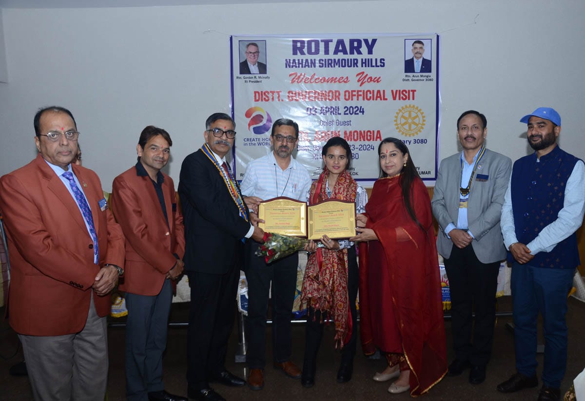 Sirmour News: यंगवार्ता की न्यूज़ एंकर अंकिता नेगी कर्मवीर पुरस्कार से सम्मानित! रोटरी नाहन ने किया सम्मान
