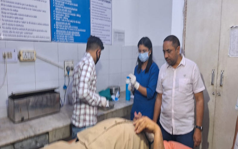 Paonta Sahib: वन विभाग की चेक पोस्ट से टकराया बेकाबू टिप्पर! हादसे में फॉरेस्ट गार्ड……