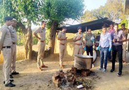 Breaking News: लड़ाई में बीच-बचाव करते खौलते पानी में गिरा वार्ड मेंबर! दर्दनाक मौत