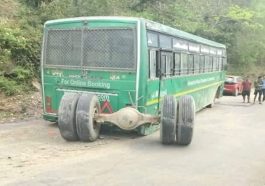 Himachal News Update: जब अचानक खुल गए एचआरटीसी की चलती बस के टायर! टला बड़ा हादसा