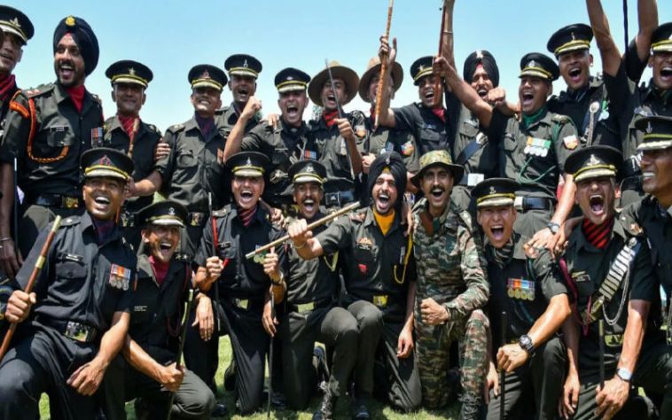 Indian Army: इंडियन आर्मी में 12वीं पास के लिए लेफ्टिनेंट सहित कई पदों पर निकली भर्ती! लाखों में मिलेगी सैलरी