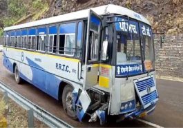 Himachal Accident: हिमाचल में स्किड होकर क्रैश बैरियर से टकराई बस! हादसे में 13 यात्री…….