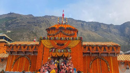 Badrinath Dham Opening: 179 दिन बाद खुले बद्रीनाथ धाम के कपाट! दर्शनों को पहुंचे हज़ारों श्रद्धालु