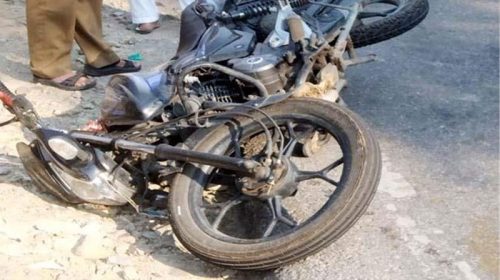 Himachal Accident: ट्रक को ओवरटेक करते HRTC बस ने बाइक को मारी टक्कर! 18 वर्षीय युवक की मौत