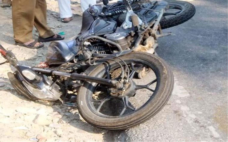 Himachal Accident: ट्रक को ओवरटेक करते HRTC बस ने बाइक को मारी टक्कर! 18 वर्षीय युवक की मौत