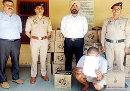Himachal Crime News: पुलिस ने जीप से पकड़ी शराब और बीयर की पेटियां! आरोपी काबू