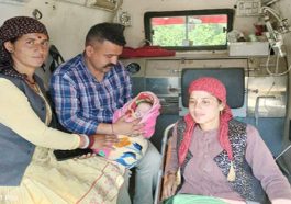Himachal Latest News: महिला ने 108 एंबुलेंस में दिया बच्चे को जन्म! स्टाफ ने बचाई मां-बेटे की जान