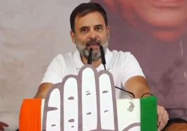 Rahul Gandhi: नाहन में PM पर खूब बरसे राहुल गांधी! बोले- मोदी ने अडानी के हाथों में पकड़ा दिया हिमाचल का सेब