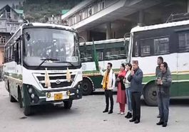 HP News: 9 महीने बाद लेह-दिल्ली रूट पर दौड़ी एचआरटीसी बस! 30 घंटे के सफर को चुकाने होंगे 1,740 रुपये