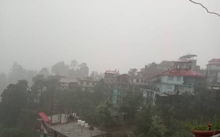 Himachal Weather: हिमाचल में उमस भरी गर्मी से मिलेगी राहत! आज से 3 दिन बारिश की चेतावनी