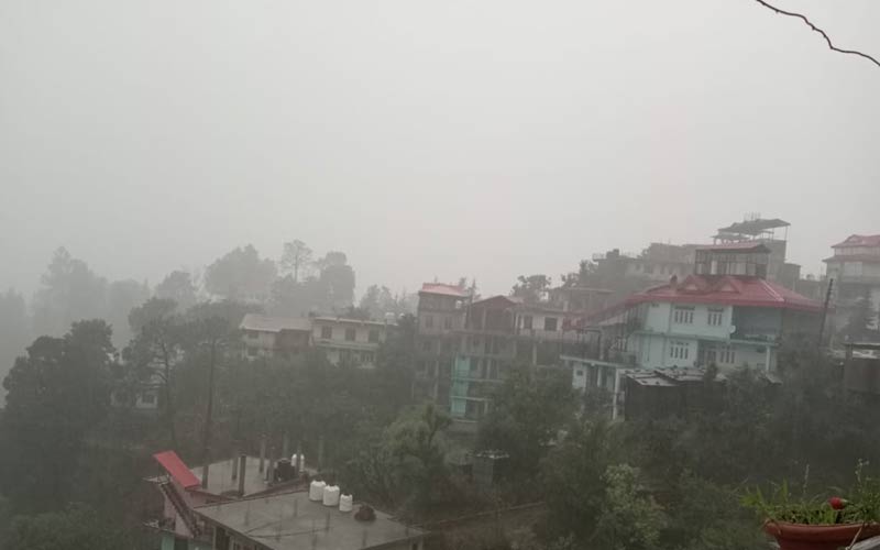 Himachal Weather: हिमाचल में एक हफ्ते तक जारी रहेगा बारिश का दौर! कई क्षेत्रों में बरसेगे मेघ