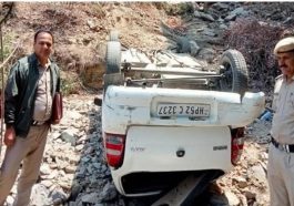 Sirmour News : ऑल्टो कर के गहरी खाई में गिरने से पेश आया दर्दनाक हादसा, एक की मौत एक घायल…