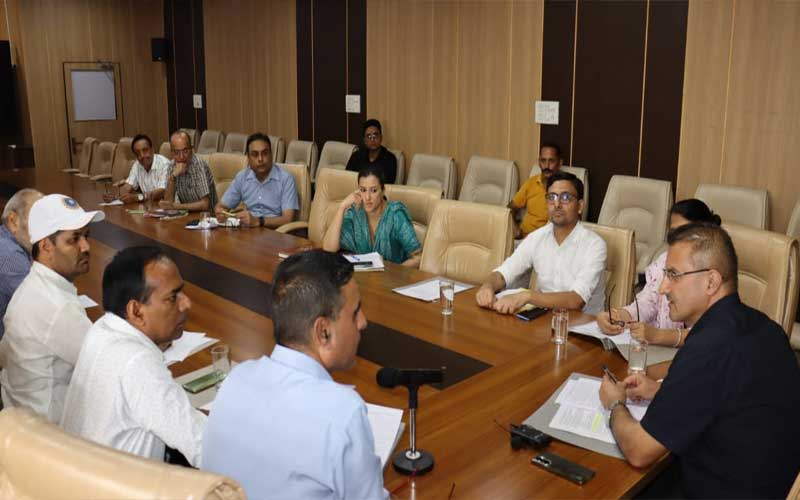 Sirmour News: सिरमौर में 66 पीड़ितों को 76.20 लाख की राहत राशि वितरित