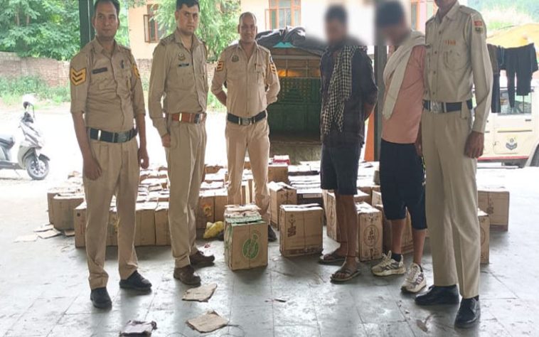 Himachal Crime News: पिकअप से पकड़ी शराब की 90 पेटियां! चालक सहित दो के खिलाफ FIR