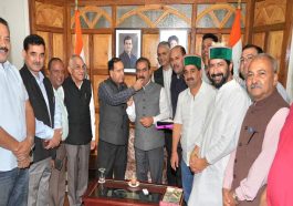 CM Sukhu: सीएम सुक्खू ने ओक ओवर में मनाया जीत का जश्न! बोले- देहरा में 25 साल बाद कांग्रेस प्रत्याशी की जीत