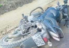 Accident In Himachal: बाइक और ट्रक के बीच भिड़ंत! ड्यूटी पर जा रहे बैंक कर्मी की मौत