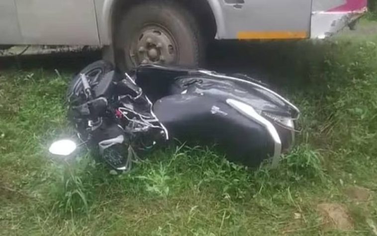 Accident In Himachal: हिमाचल में बस और स्कूटी के बीच जोरदार भिड़ंत! महिला टीचर की मौत