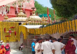 Jwalamukhi Temple: प्रकटोत्सव के चलते 100 क्वींटल फूलों से सजाया ज्वालामुखी मंदिर! 56 भोग होगा अर्पित