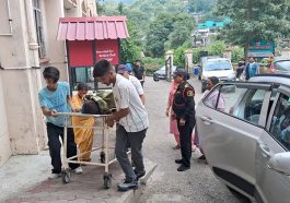 Himachal News Update: महिला ने अस्पताल के गेट पर दिया बच्ची को जन्म! दोनों स्वस्थ