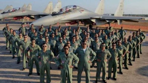 Indian Air Force: इंडियन एयर फोर्स में युवक-युवतियों के लिए निकली भर्ती! 10वीं-12वीं पास को मिलेगा मौका