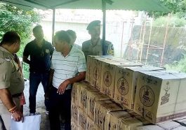 Himachal Crime News: अस्थायी शैड से पकड़ी शराब की 84 पेटियां! आबकारी विभाग व पुलिस ने ऐसे की कार्रवाई